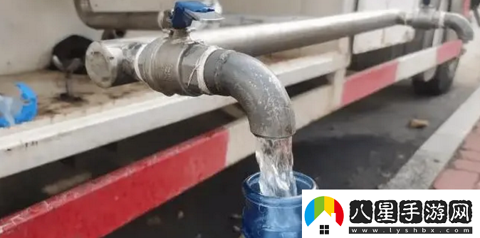 物業(yè)回應(yīng)欠68萬水費(fèi)致小區(qū)停水