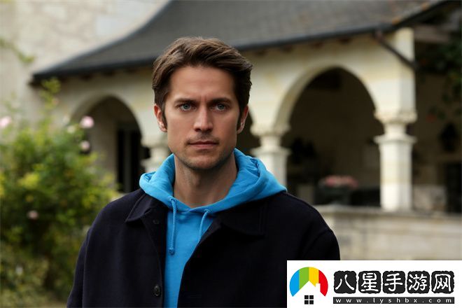 艾米麗在巴黎第五季2025年巴黎開拍