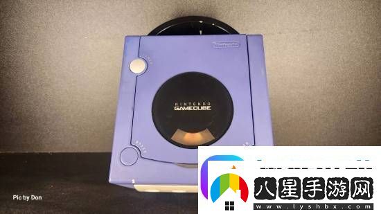 任天堂藍(lán)色GameCube原型機(jī)拍賣