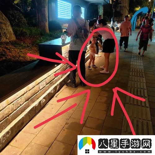 岳脫得精光讓我挺進去視頻