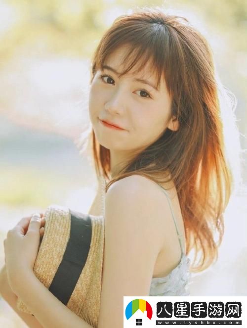 老外玩CSGO的妹子