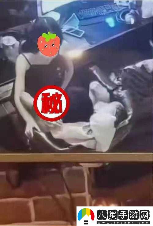 打撲克劇烈搖床不蓋被子上線